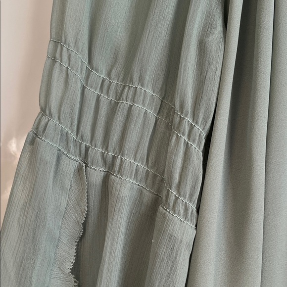 I.N.C NWOT Elegant Sage Green Frill Sleeve Bohemian Women's Blouse, Size M - Picture 6 of 11